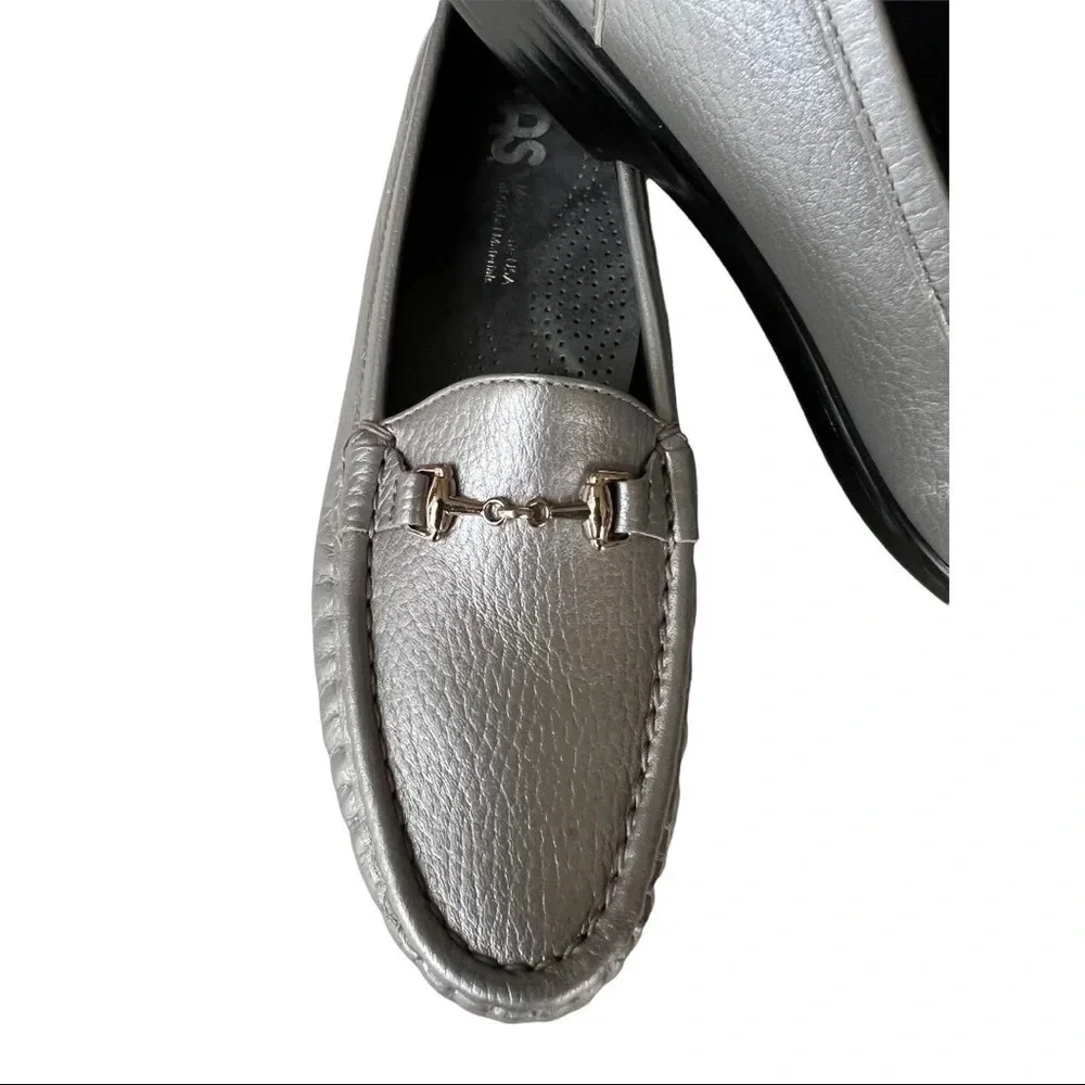 SAS metallic silver